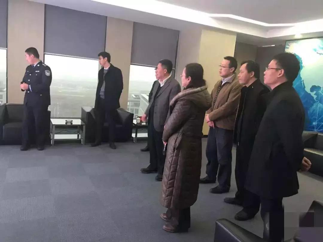 亚洲成AV人片一区二区三区