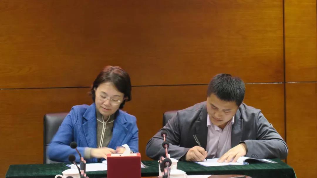 亚洲成AV人片一区二区三区