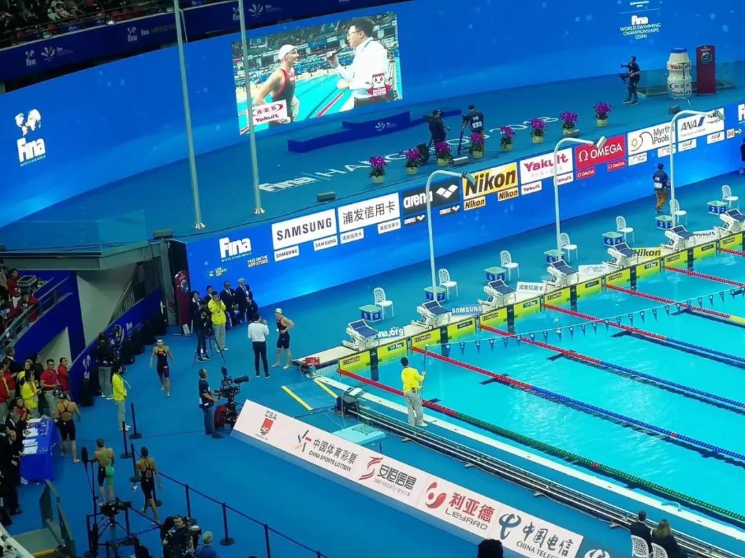 亚洲成AV人片一区二区三区