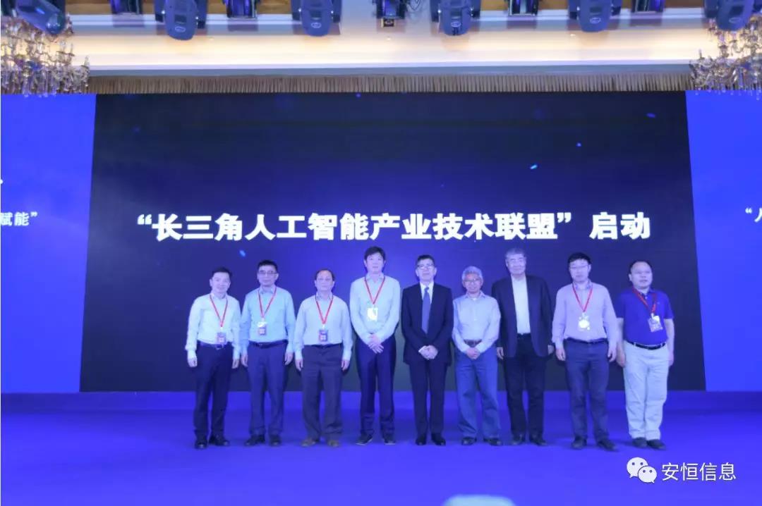 亚洲成AV人片一区二区三区