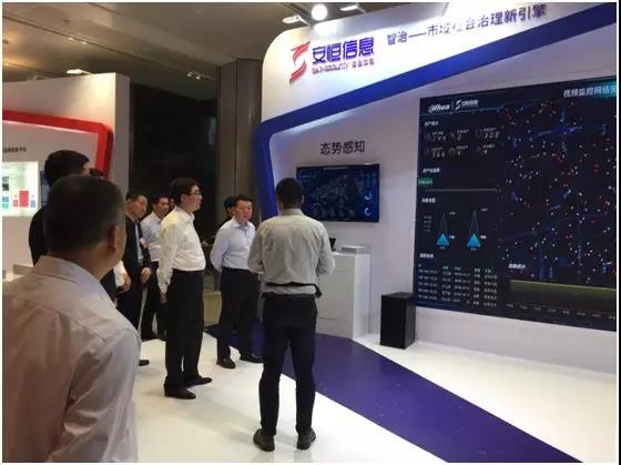 亚洲成AV人片一区二区三区