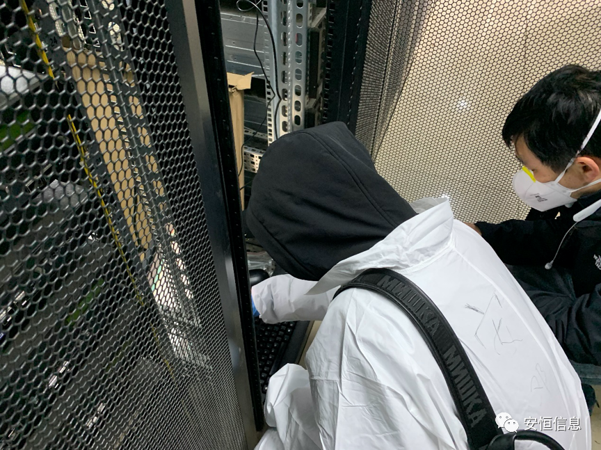 亚洲成AV人片一区二区三区