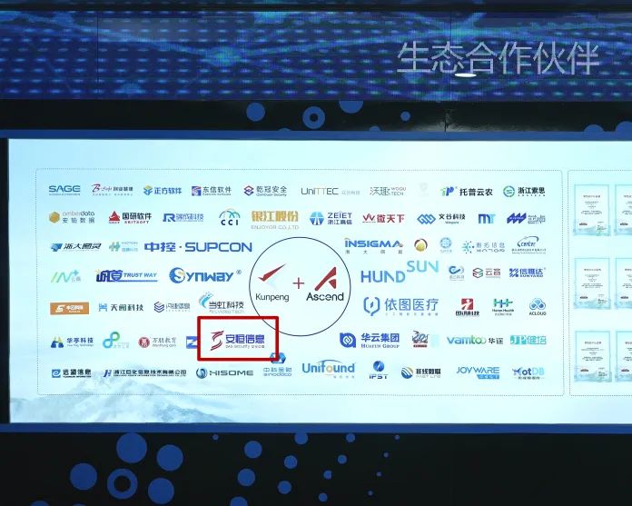 亚洲成AV人片一区二区三区